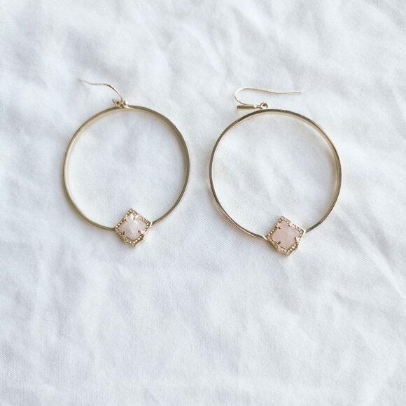 Kendra Scott Elberta Rose Quartz Gold Hoop Earrings - Picture 3 of 3